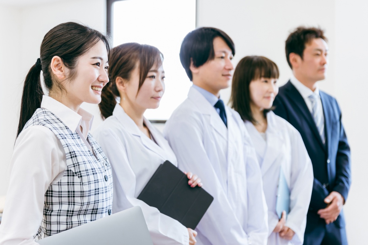 看護師の前残業は違法じゃないの？情報収集の時間に残業代は出ないのか